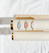 Load image into Gallery viewer, Bracelet with Peony
